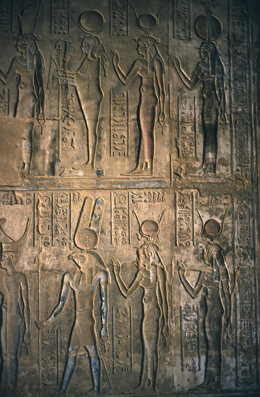 egyp01_35 temple hathor.jpg - Thèbes nécropoles tombes des nobles temple d'Hathor Provia 100 F